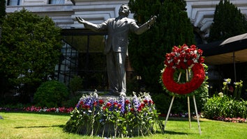 Tony Bennett Remembered By Fans With Memorials Across The Country Following his Death at 96